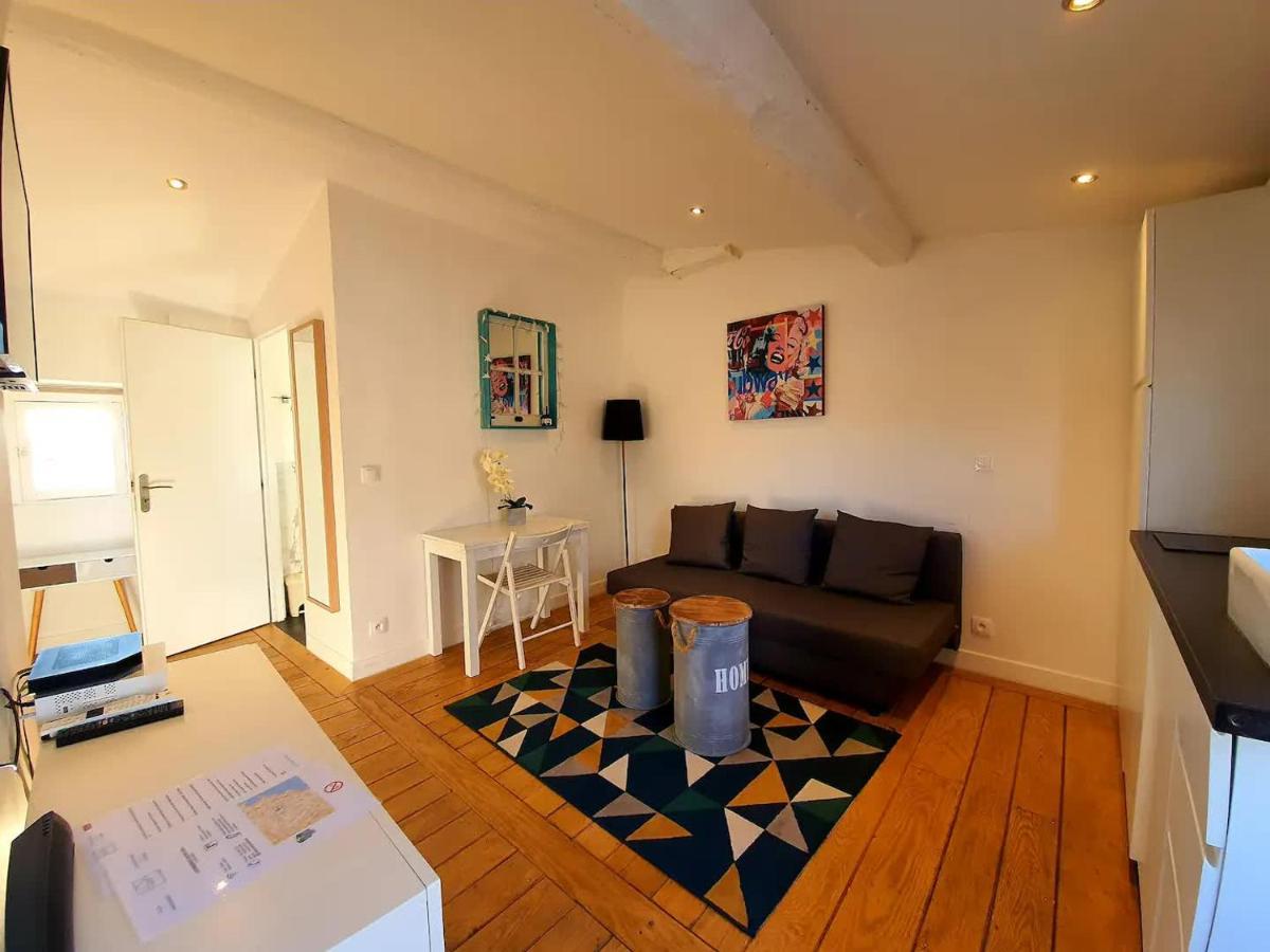 Freshly Tastefully Renovated Apartments In Heart Of Old Antibes Exterior foto