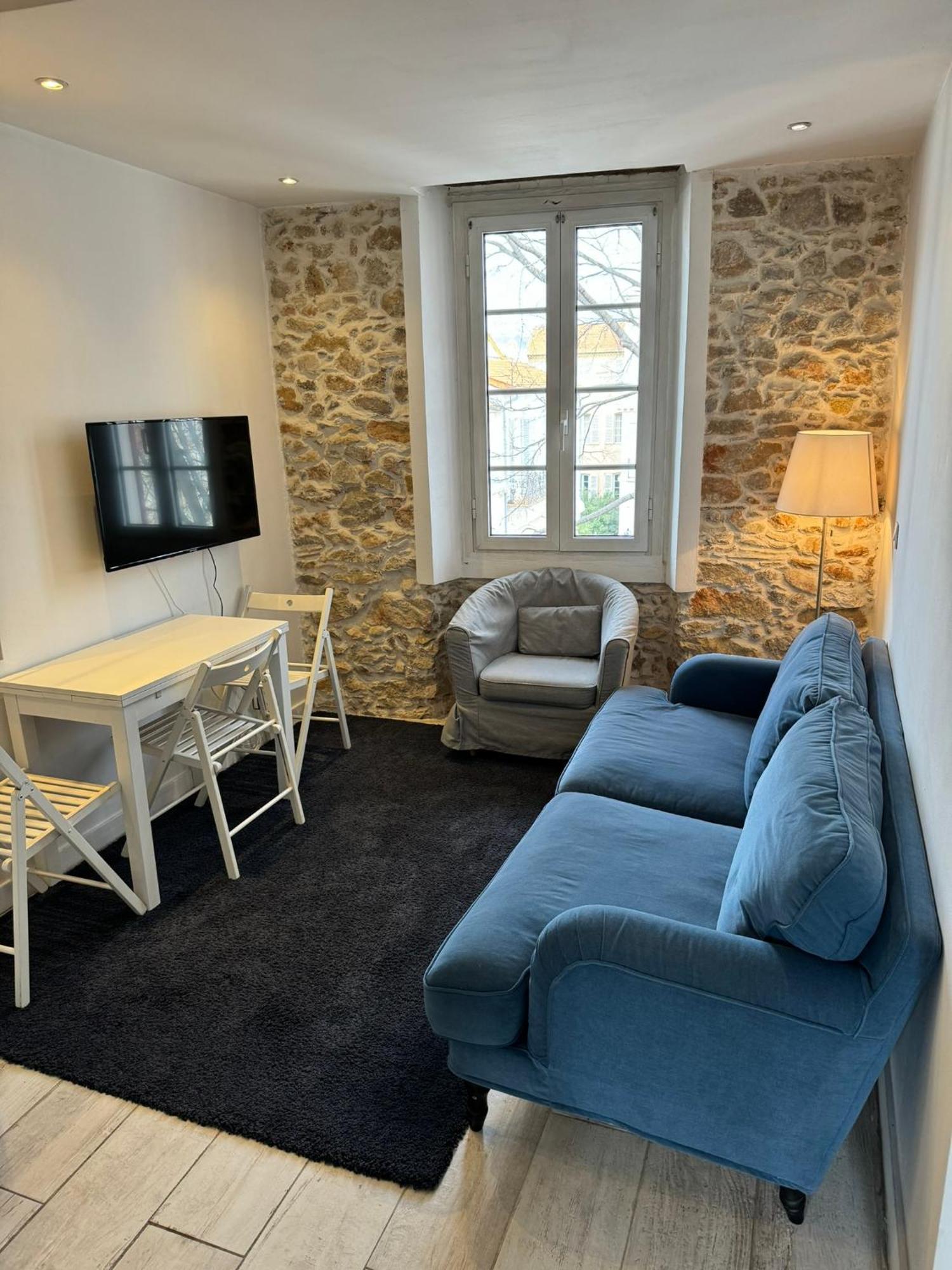 Freshly Tastefully Renovated Apartments In Heart Of Old Antibes Exterior foto